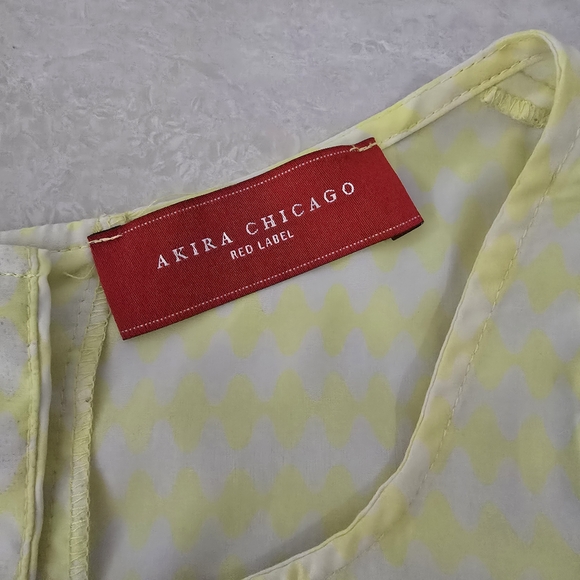 Akira Yellow and White Tank Top with Buttons Down the Back - Size Small - Picture 4 of 5